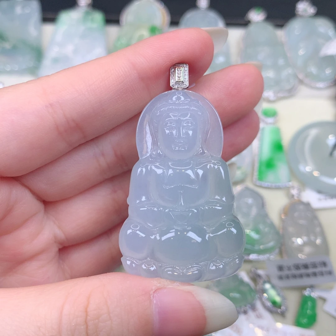 颈饰18K金镶嵌翡翠
