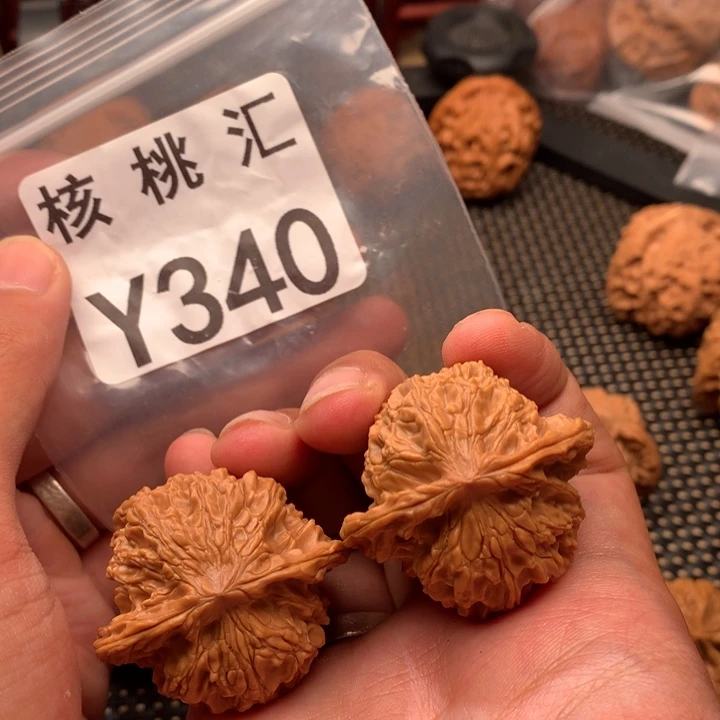 文玩核桃吊坠平顶
