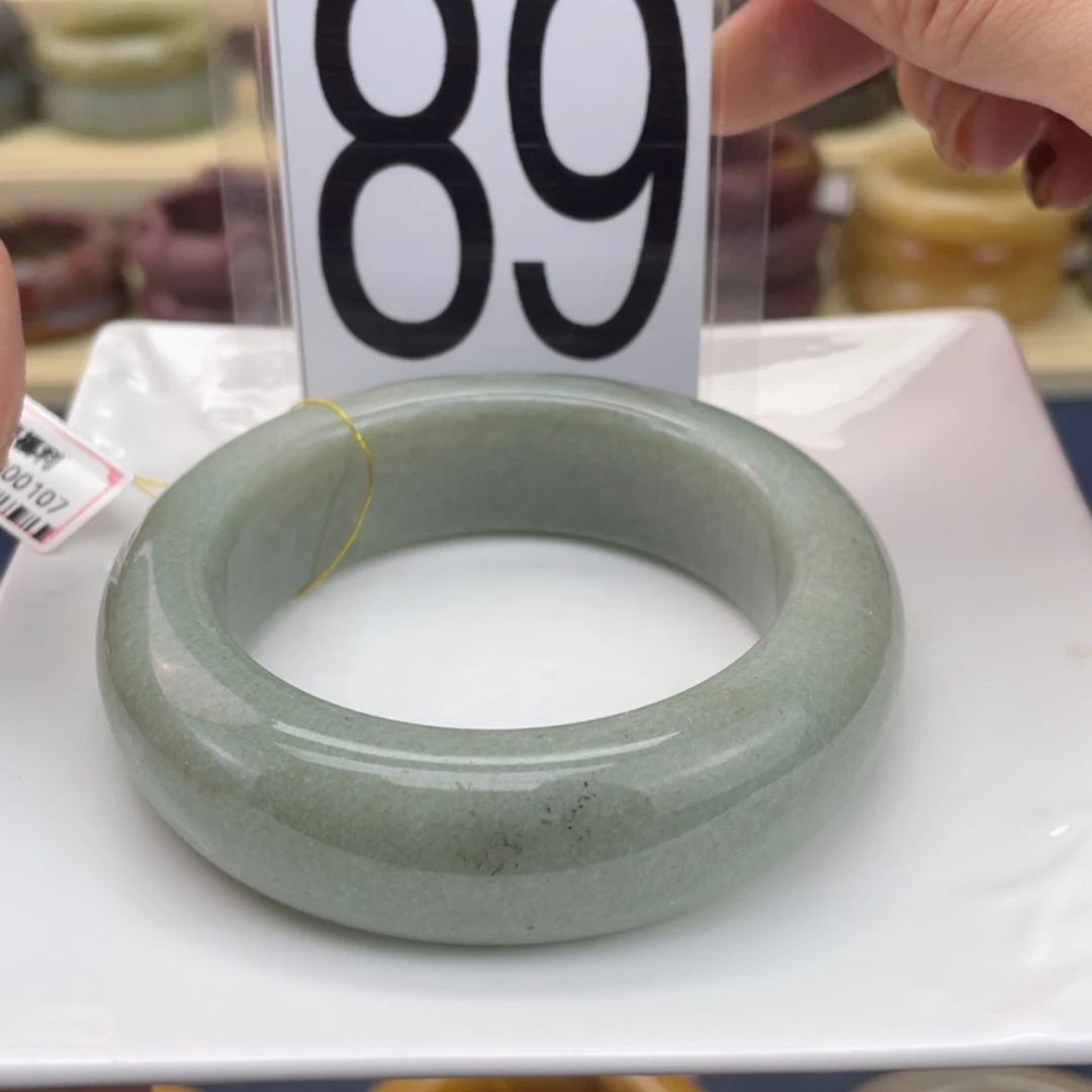 【闪购商品】石英质玉手镯未镶嵌