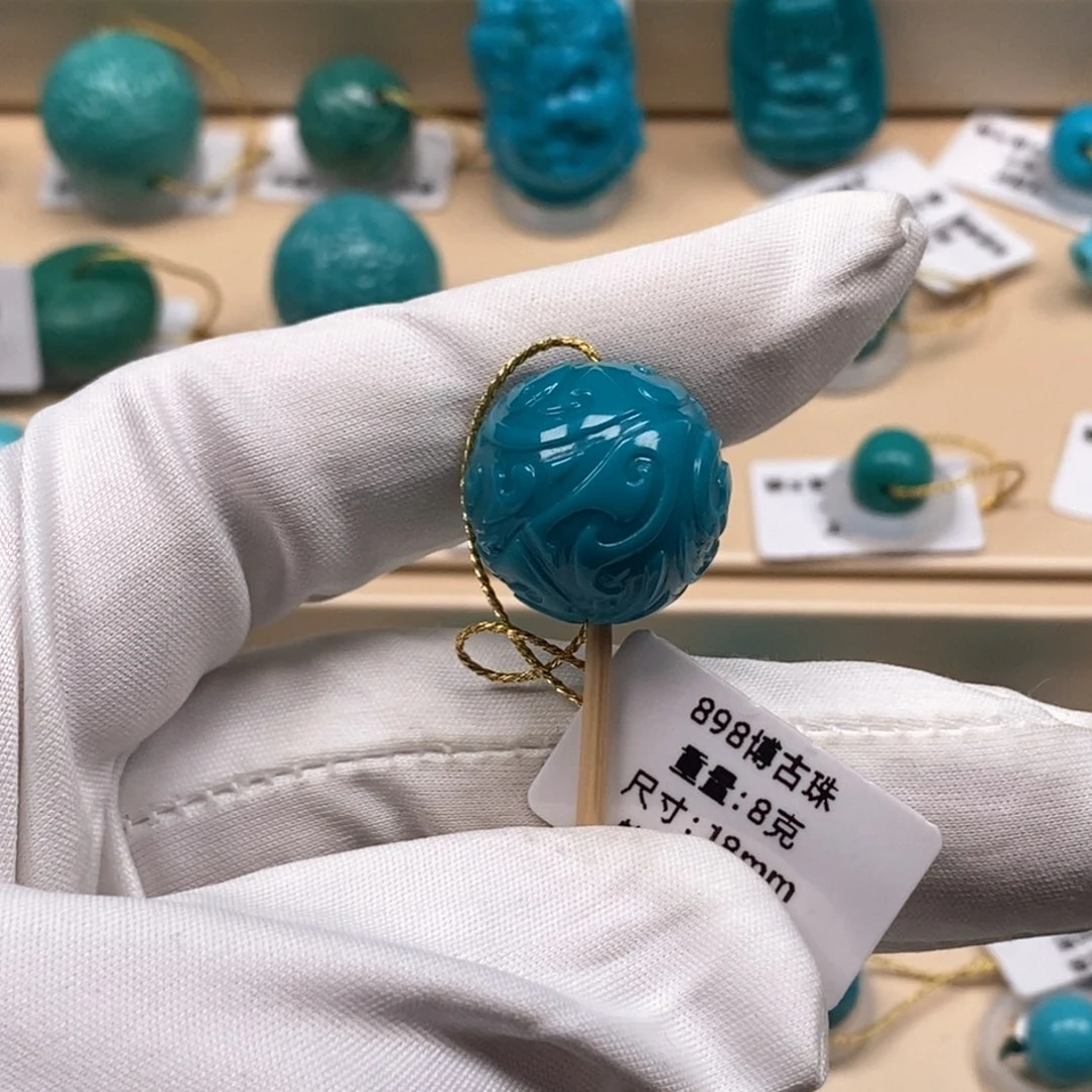 人***年绿松石未镶嵌精品原矿高瓷绿松石