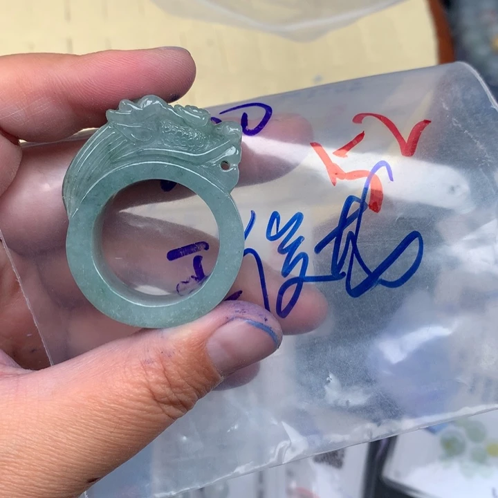 定制翡翠未镶嵌王*龙