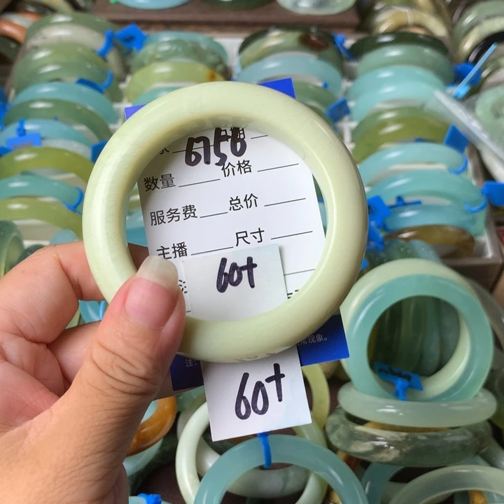 未镶嵌蛇纹石玉手镯6756