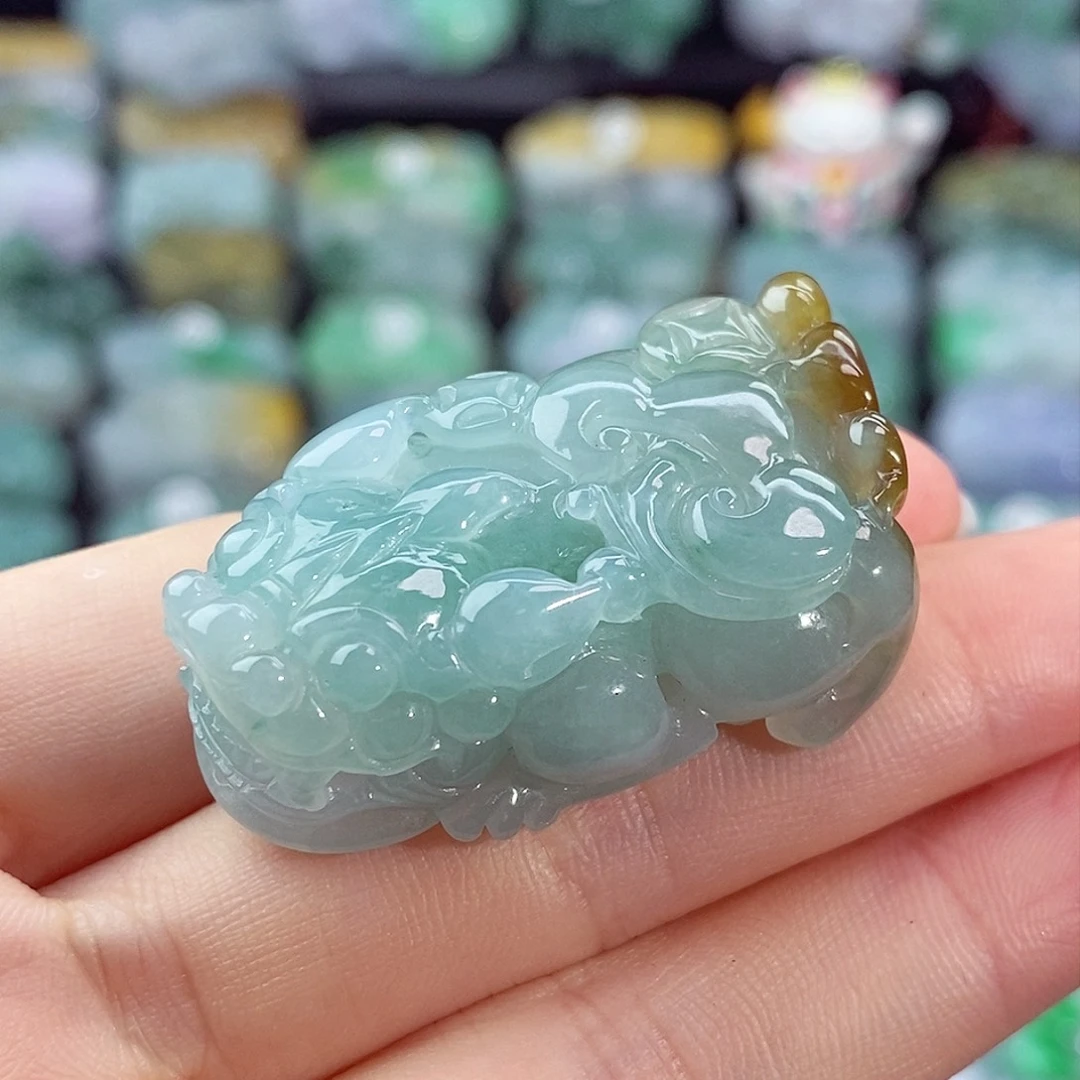 颈饰未镶嵌翡翠天然