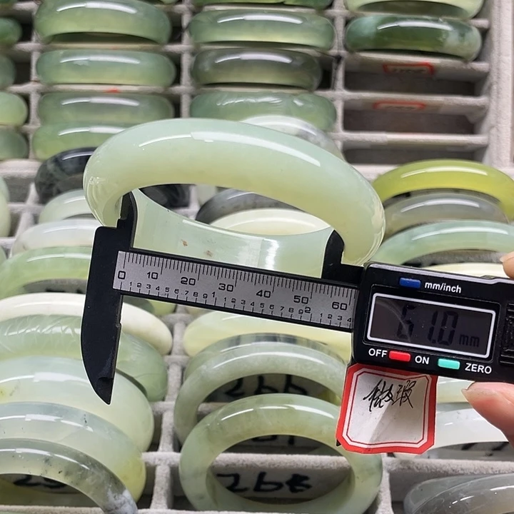 未镶嵌蛇纹石玉手镯269