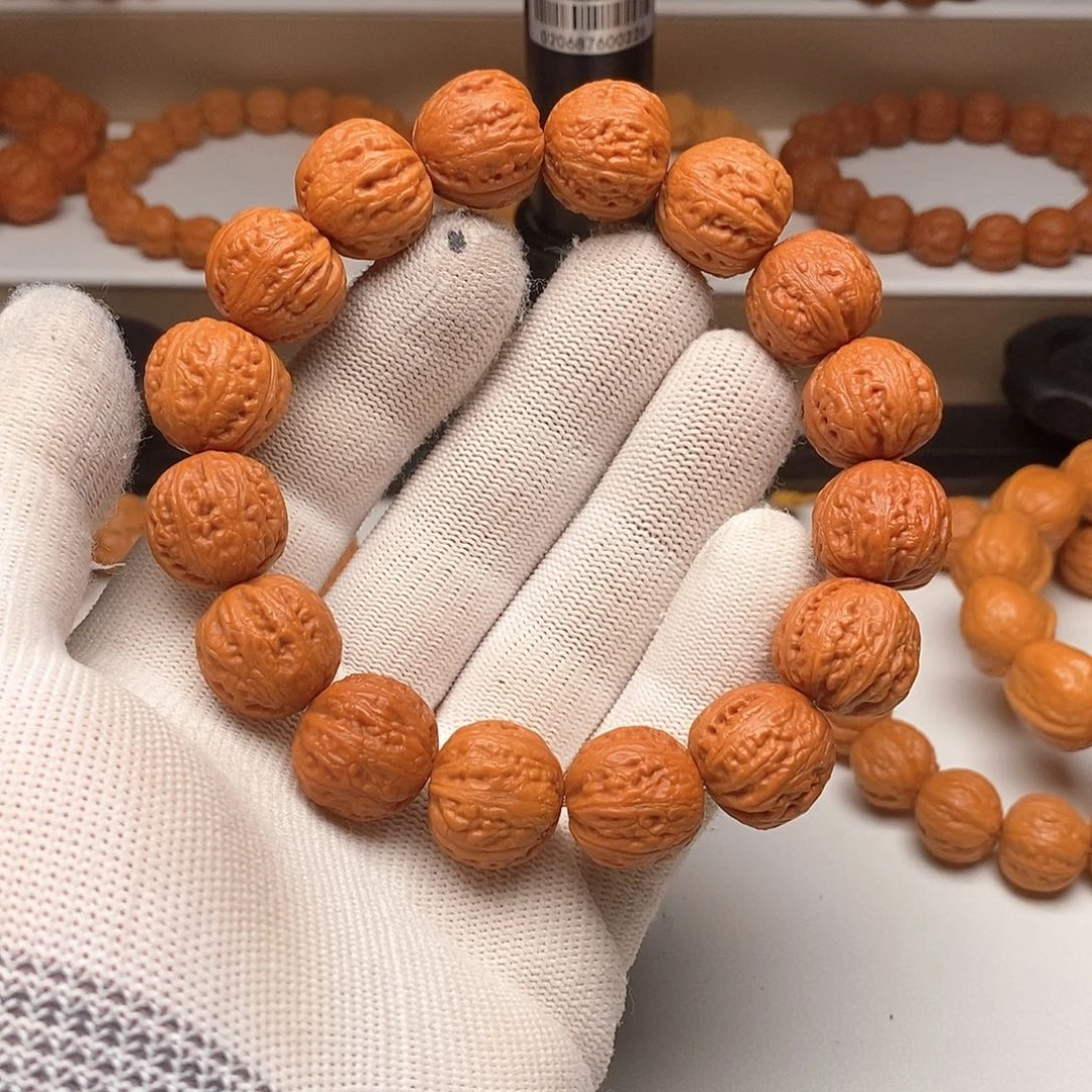 纯铜石英石1.7的蚂蚁玩足球