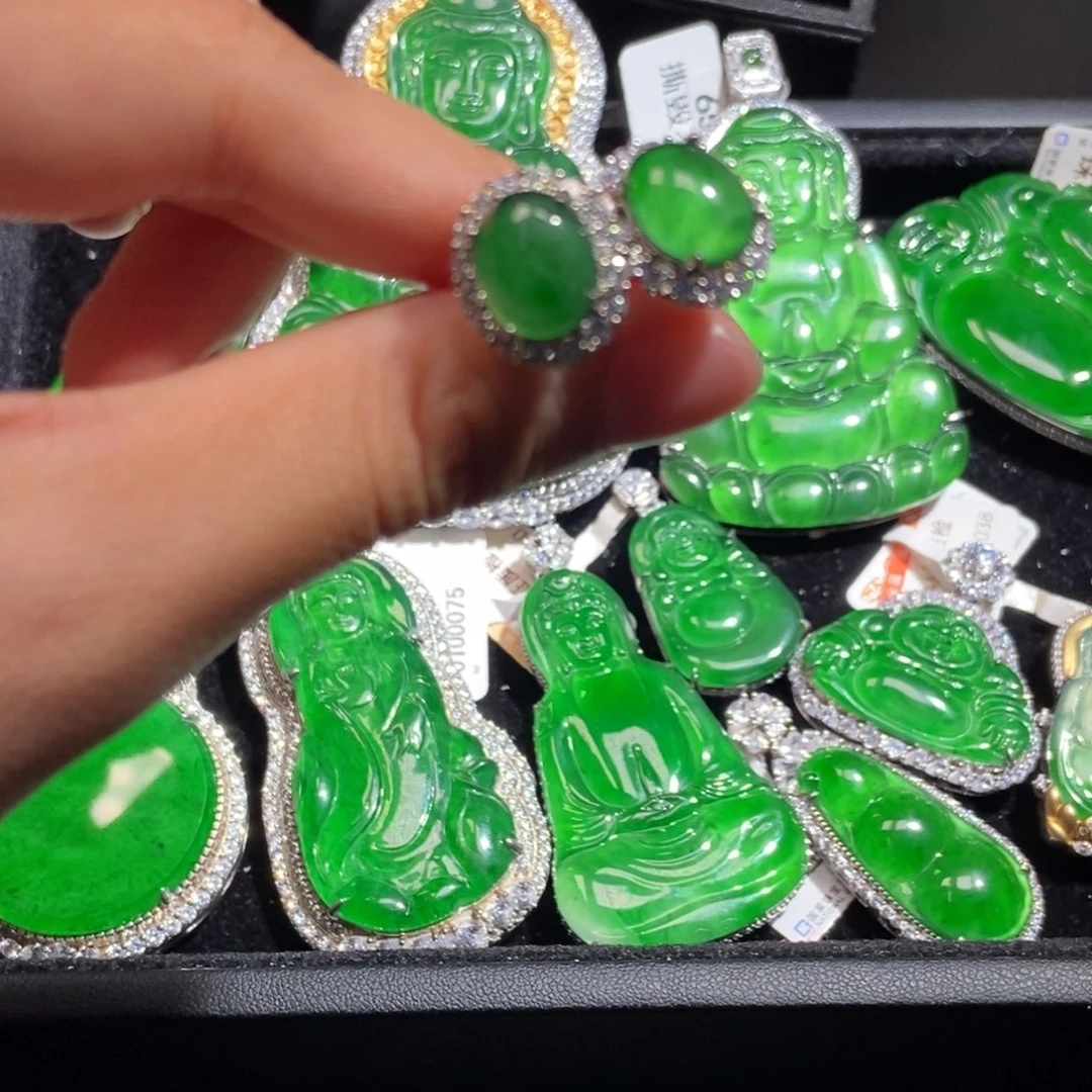 翡翠未镶嵌吊坠(不含链)