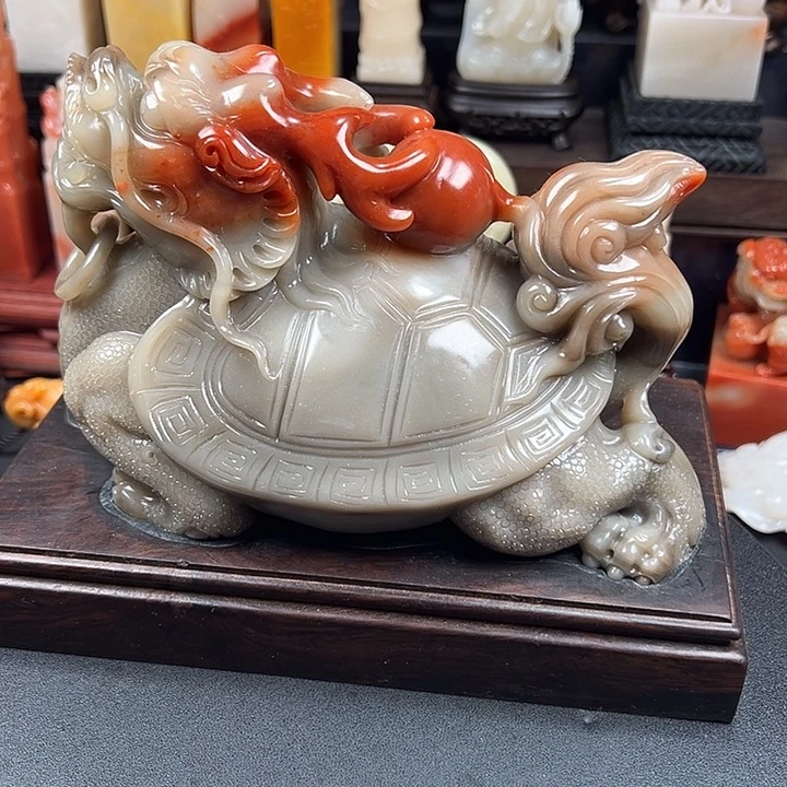 寿山石高山坑头牛角冻石