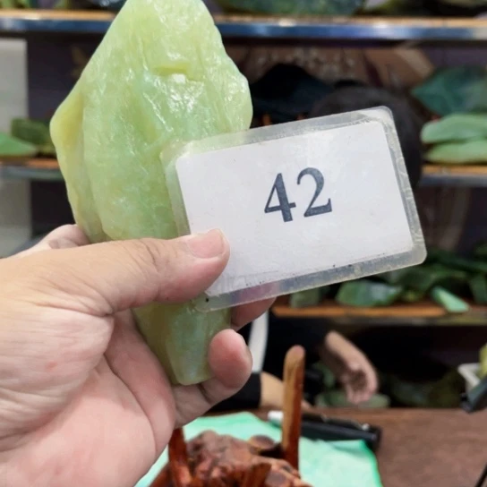 蛇纹石玉未镶嵌原石