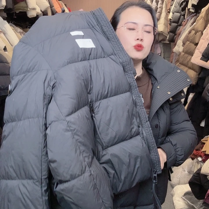 艾雨衣尚羽绒外套