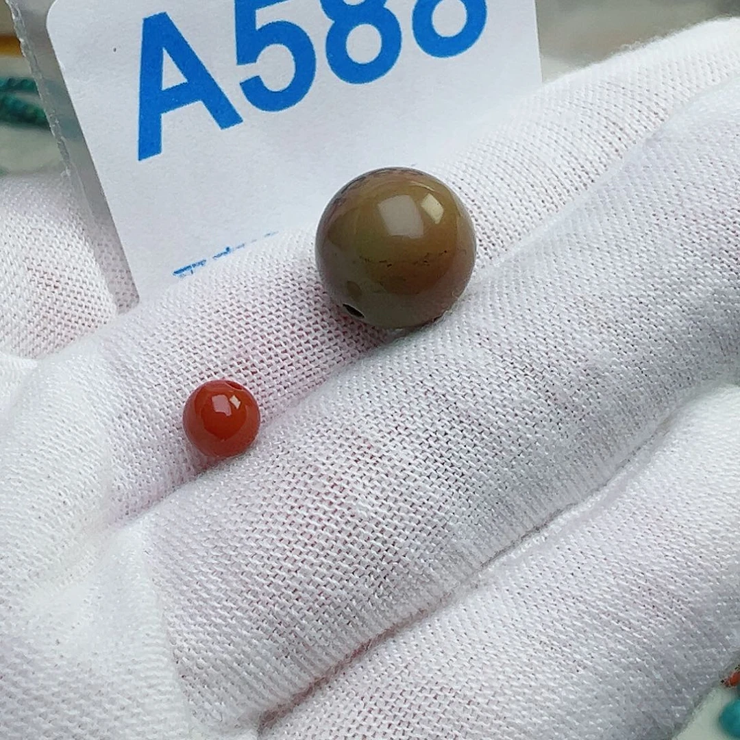 南红玛瑙未镶嵌珠宝奇石