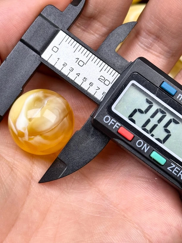 20.5mm俄料国矿一级料浓瓷白妖孽虎皮纹千层雪橘底金溶洞蜜蜡圆珠