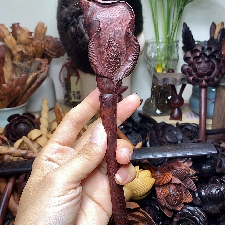 檀香紫檀（小叶紫檀）马蹄莲