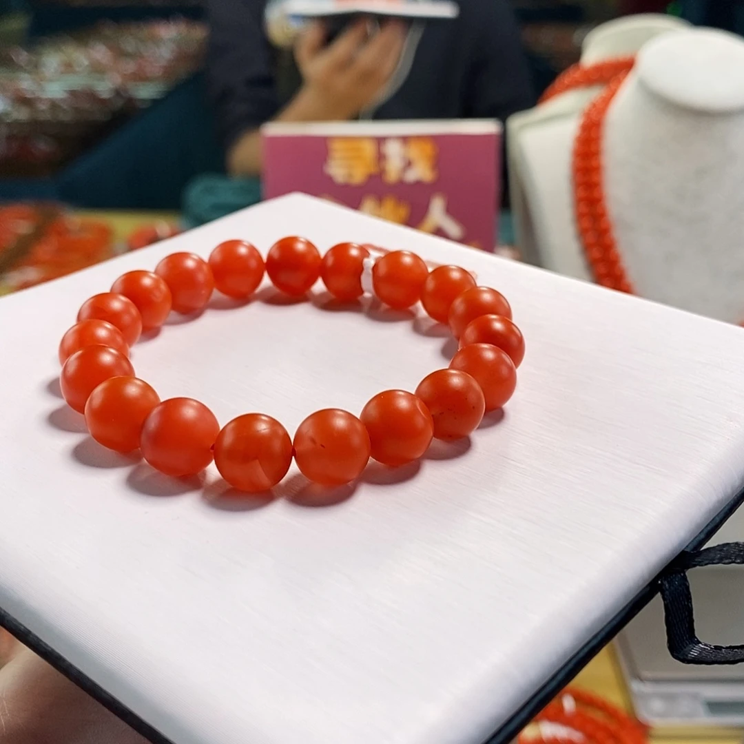 未镶嵌滴水洞  10mm  多样性发一南红玛瑙