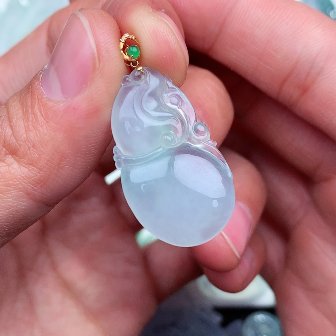 翡翠吊坠(不含链)18K金镶嵌