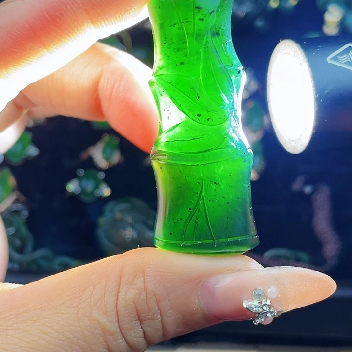 蛇纹石玉未镶嵌挂件