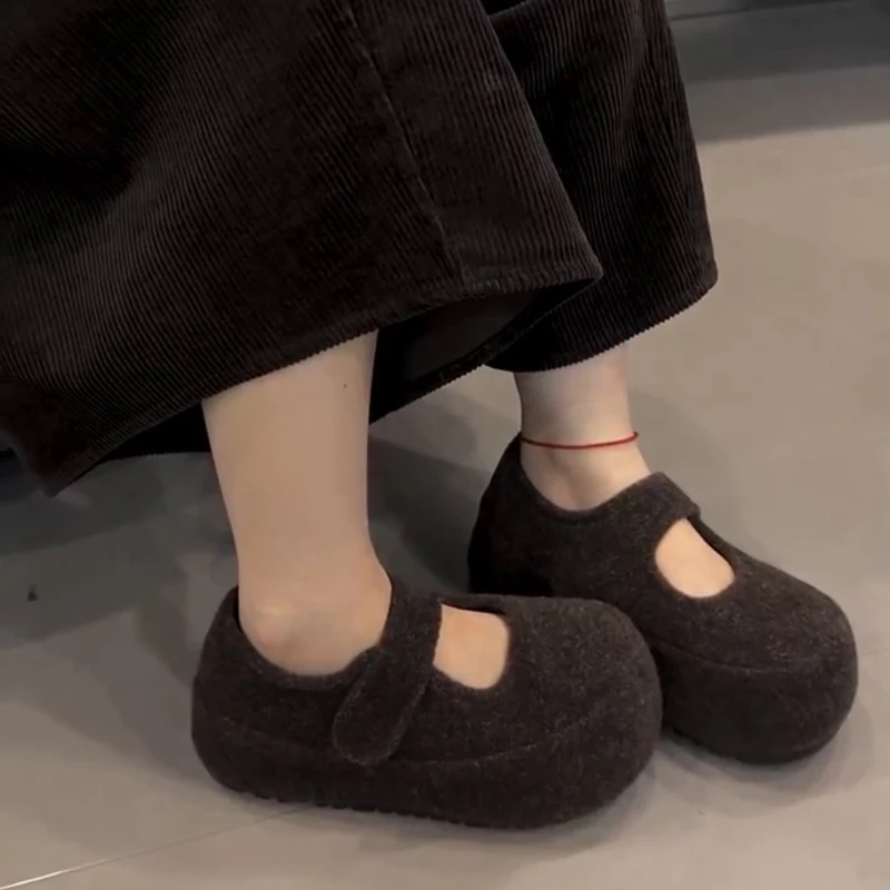 欧货时尚灰色厚底加绒全包勃肯鞋女2025新款冬季复古保暖毛毛棉鞋