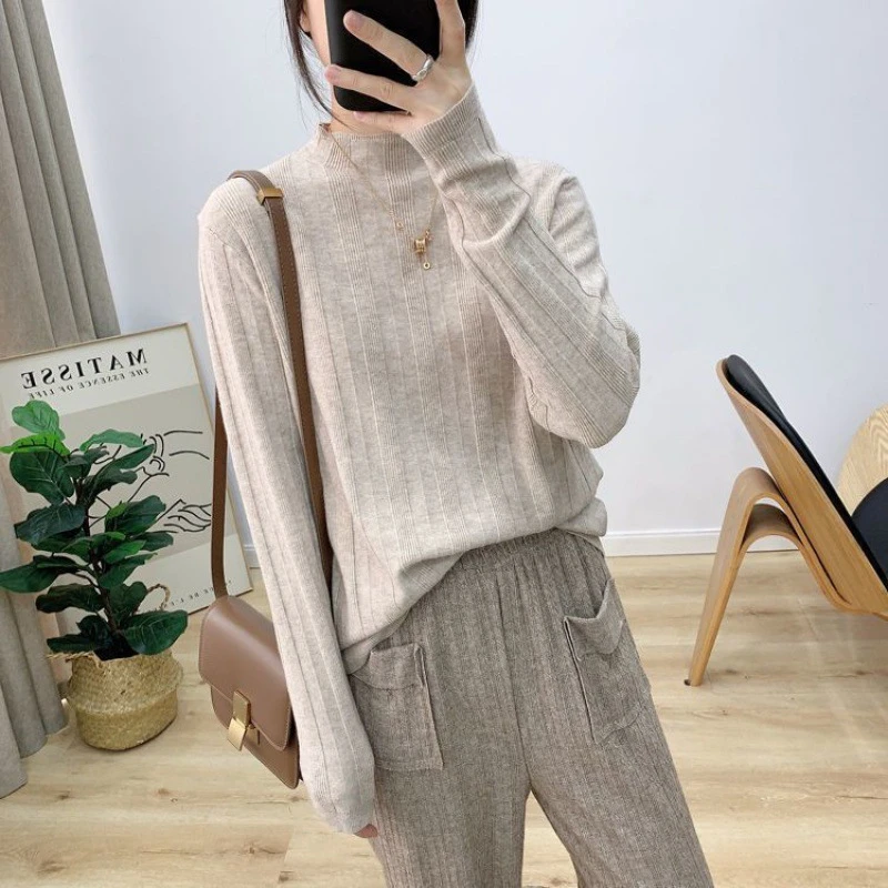 女装秋冬新款半高领打底衫百搭宽松显瘦针织上衣内搭高领长袖毛衣