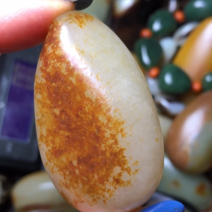 和田玉未镶嵌珠宝奇石