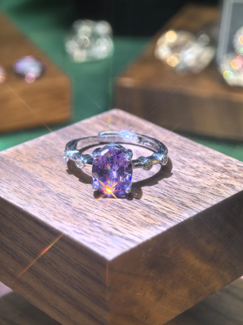 蓝宝石（处理）妙琦 典藏培育级紫蓝宝石精工火彩高透A892