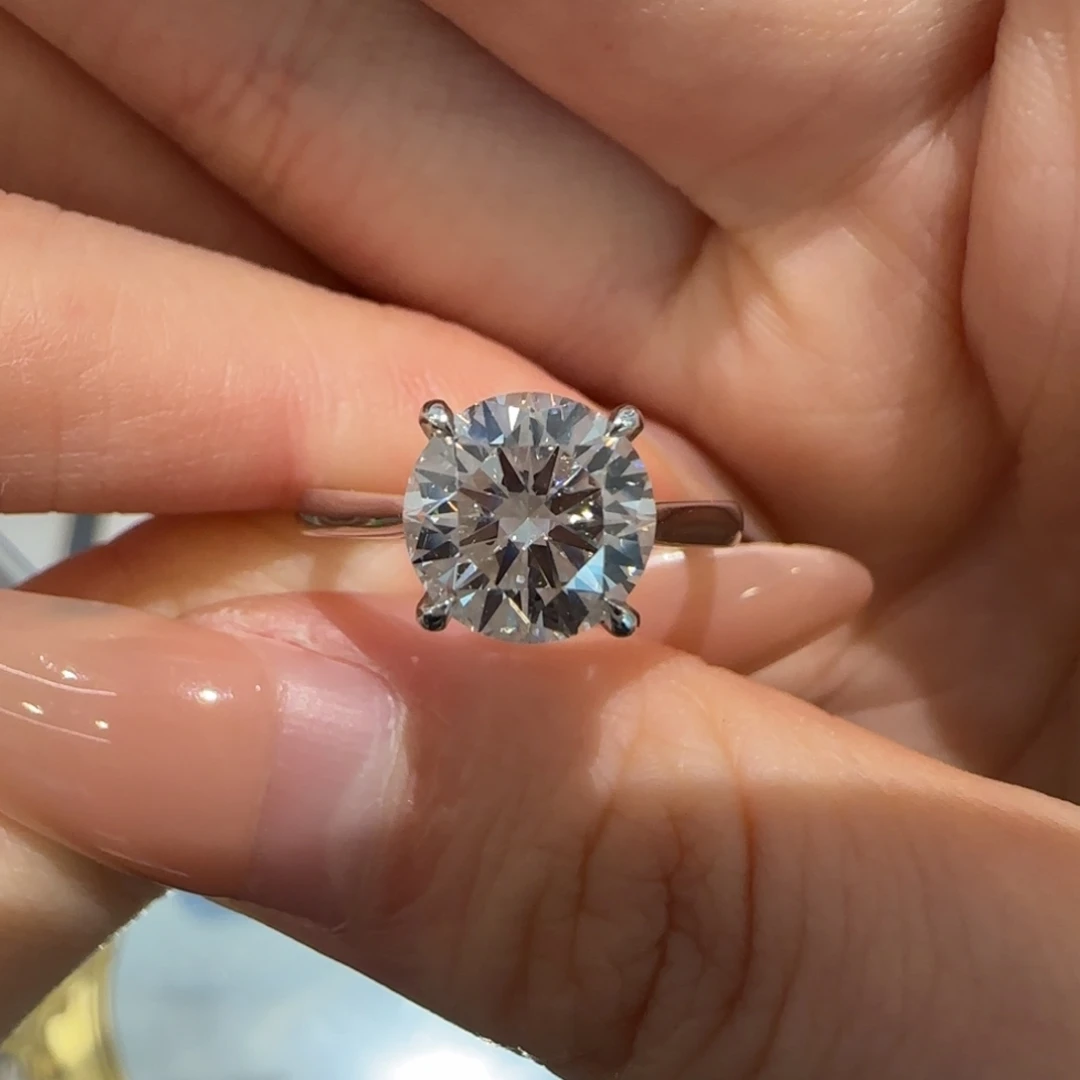 铂Pt950镶嵌实验室培育钻石2卡经典四爪