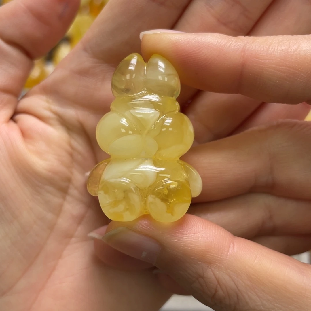 琥珀未镶嵌裸石微瑕福利款兔子 介意勿拍