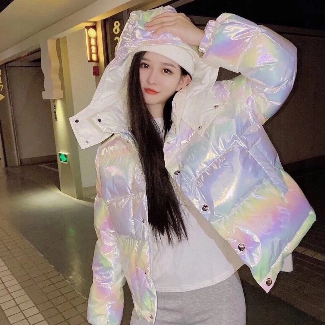 全新未使用 MONCLER 盟可睐 Daos系列 珍珠白镭射亮面羽绒服 2码