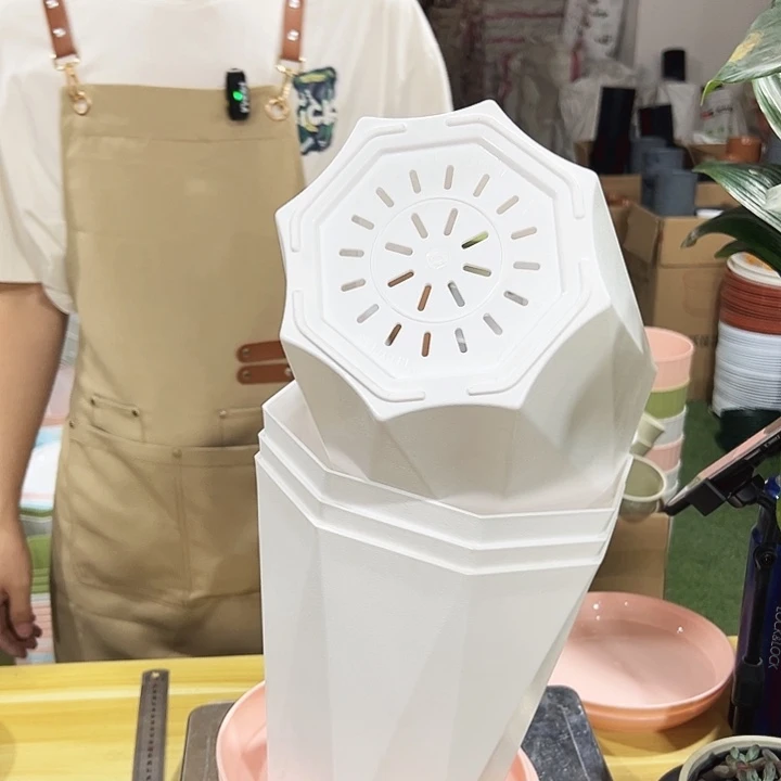 FC220口22高24白色带托4个