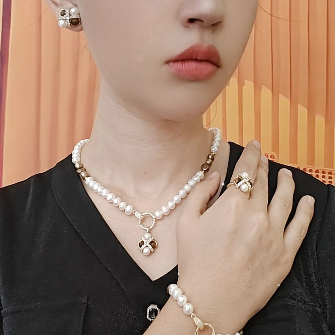 合金贝壳项链 日韩合金法式女气质珠宝轻奢饰品素款四件套