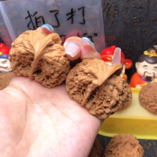 吊坠文玩核桃鹰嘴半壁