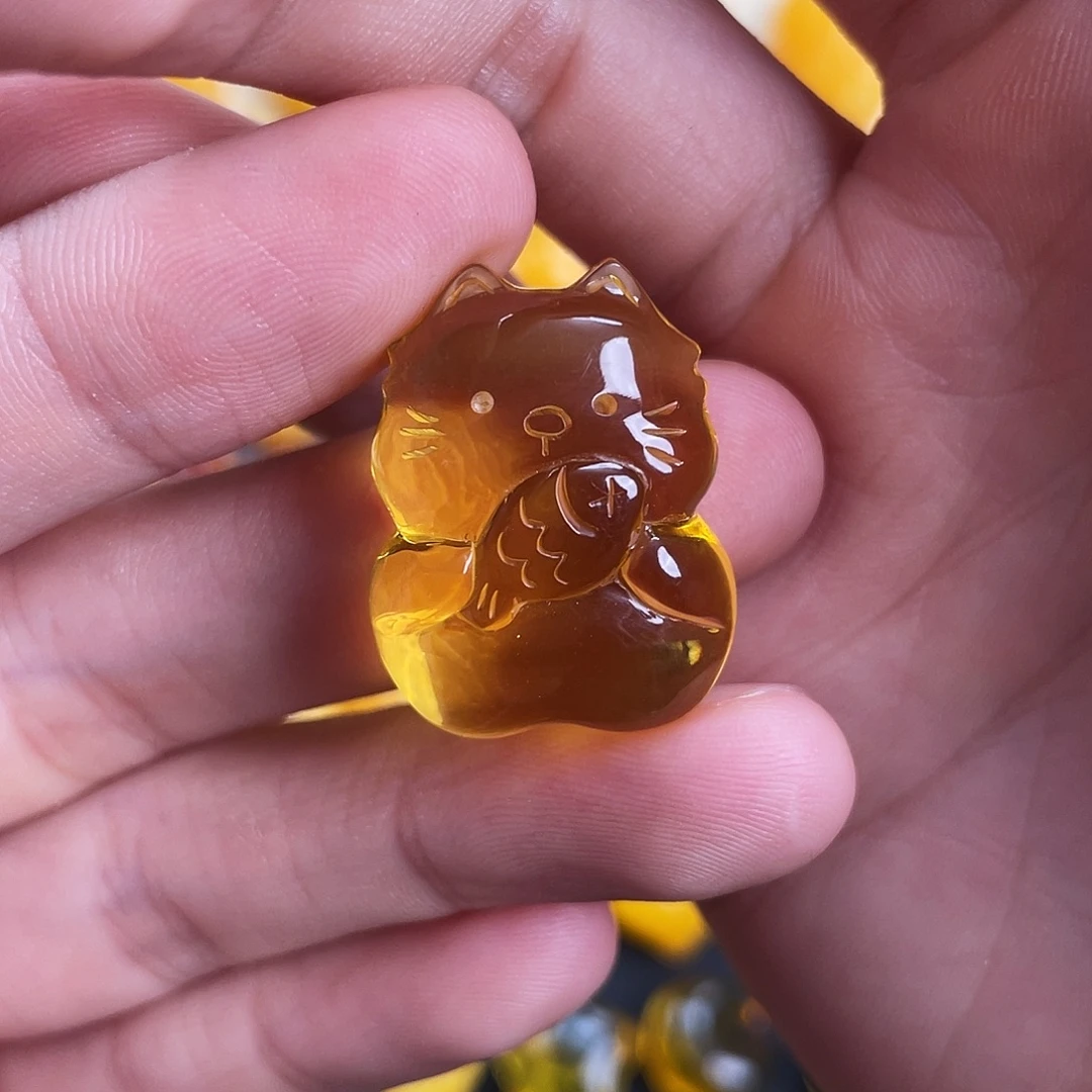琥珀未镶嵌珠宝奇石