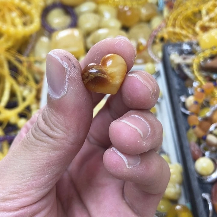 裸石蜜蜡未镶嵌吊坠