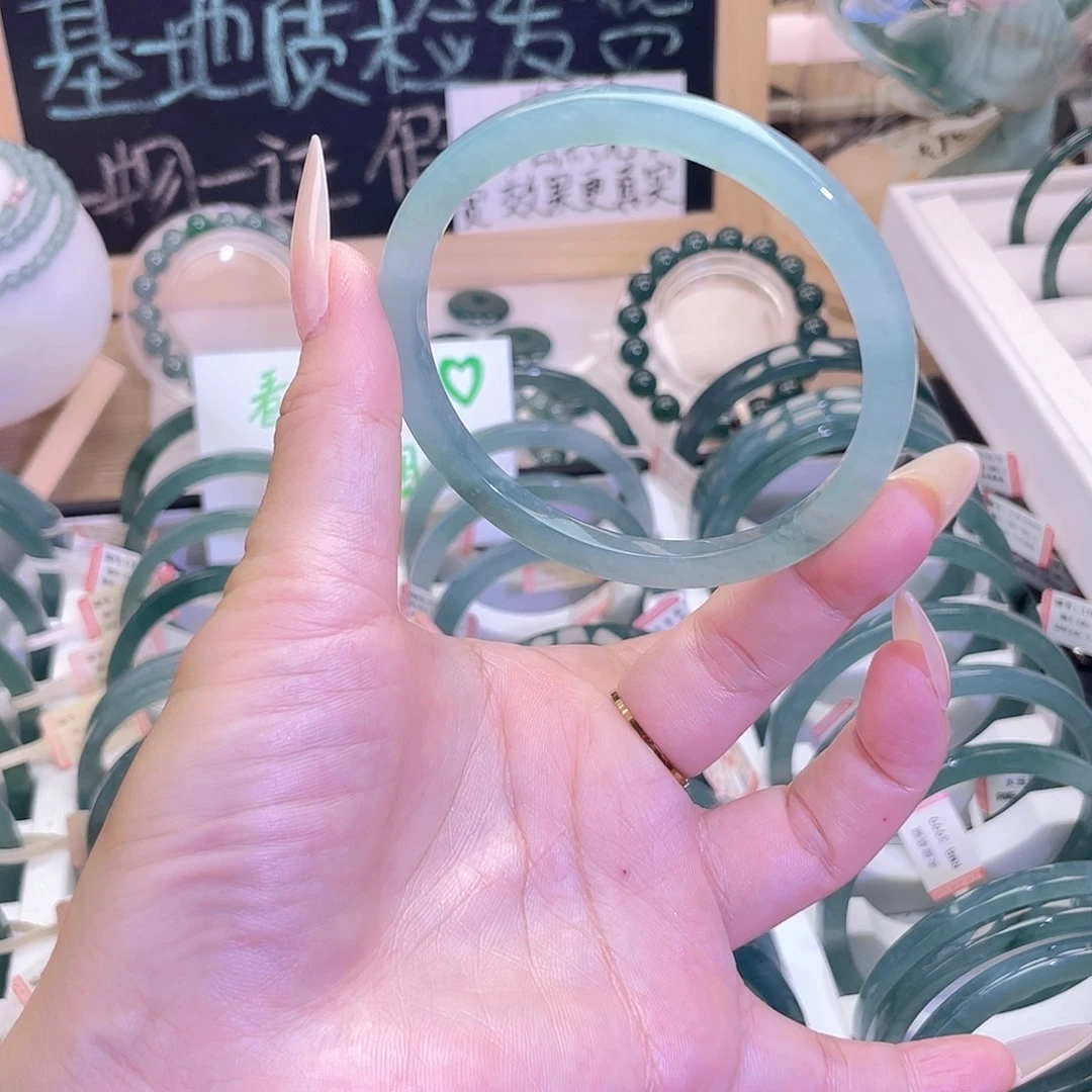 翡翠未镶嵌手镯57-58圈