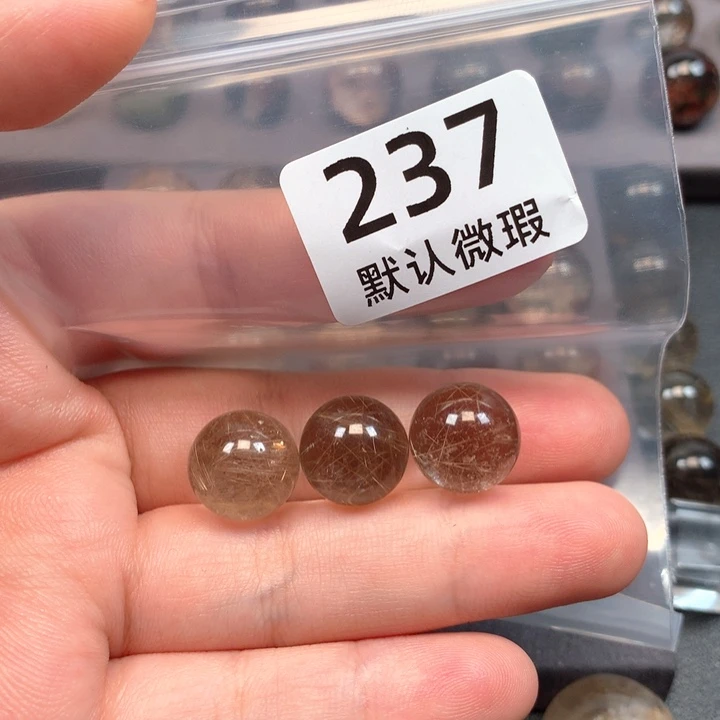 颈饰未镶嵌水晶山*?水晶