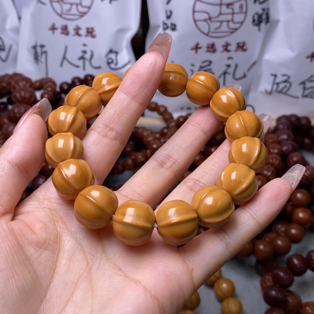 猴头核桃手串鲨鱼