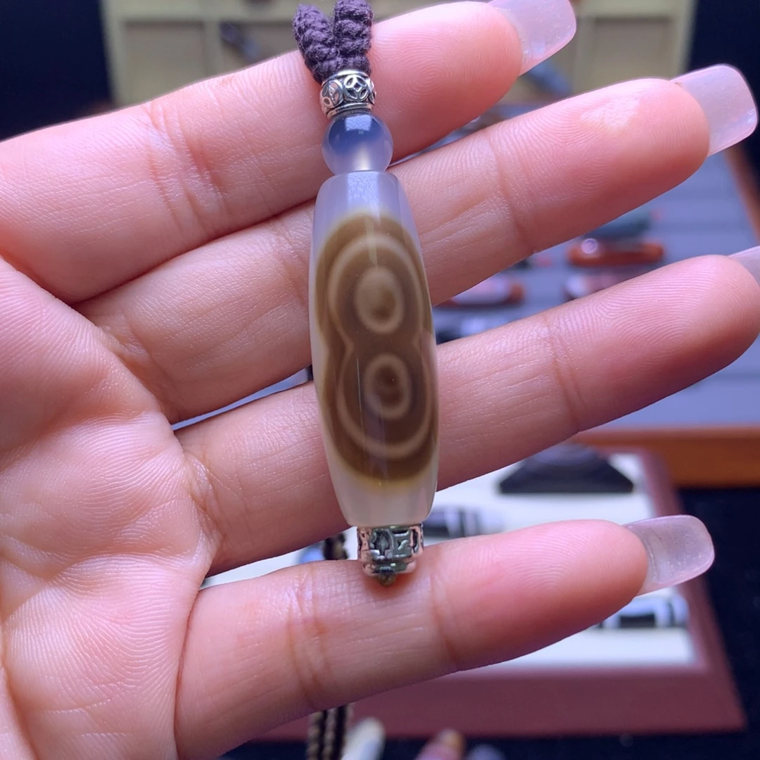 维***亚玛瑙/玉髓未镶嵌颈饰