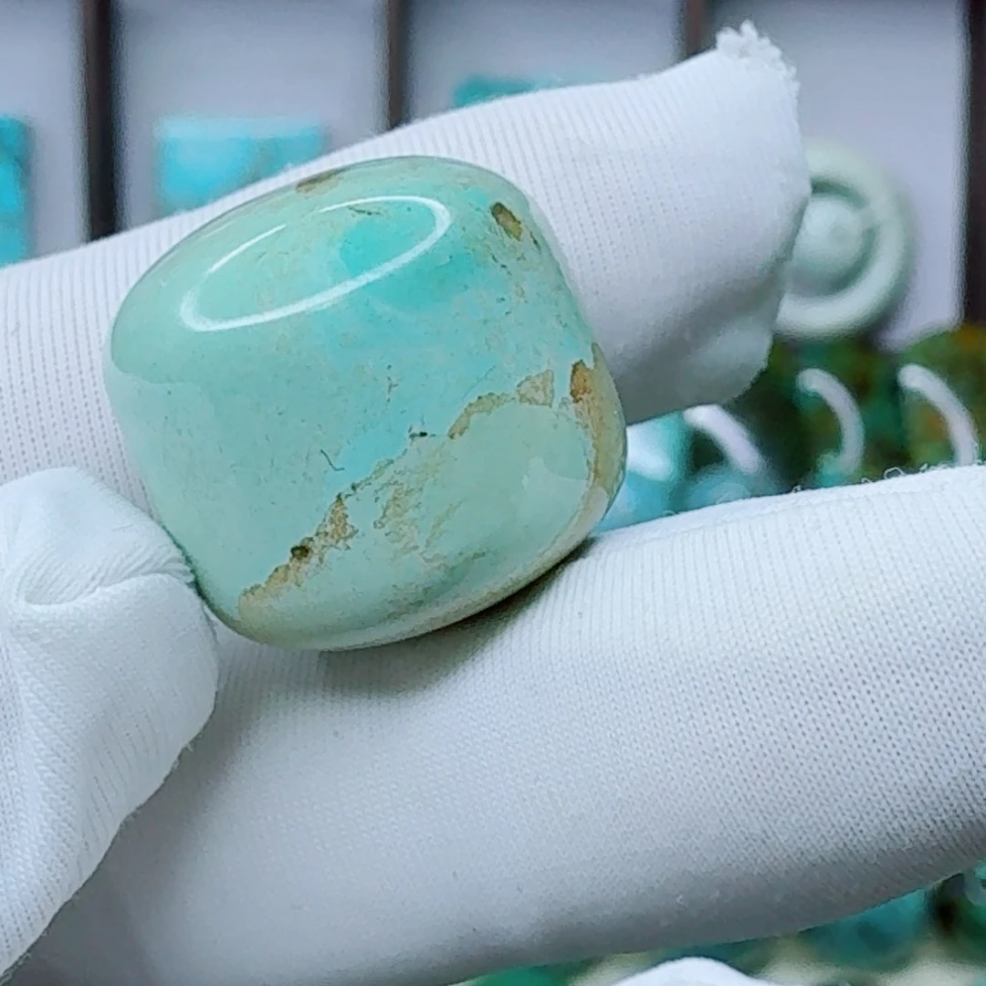 绿松石未镶嵌原矿绿松石