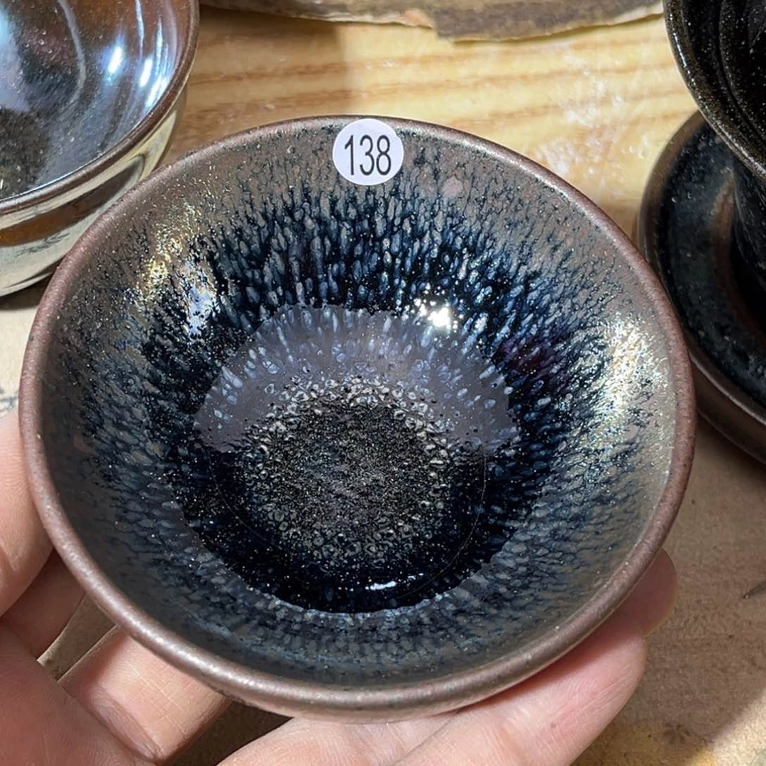 茶盏义兴龙窑坚持真柴烧