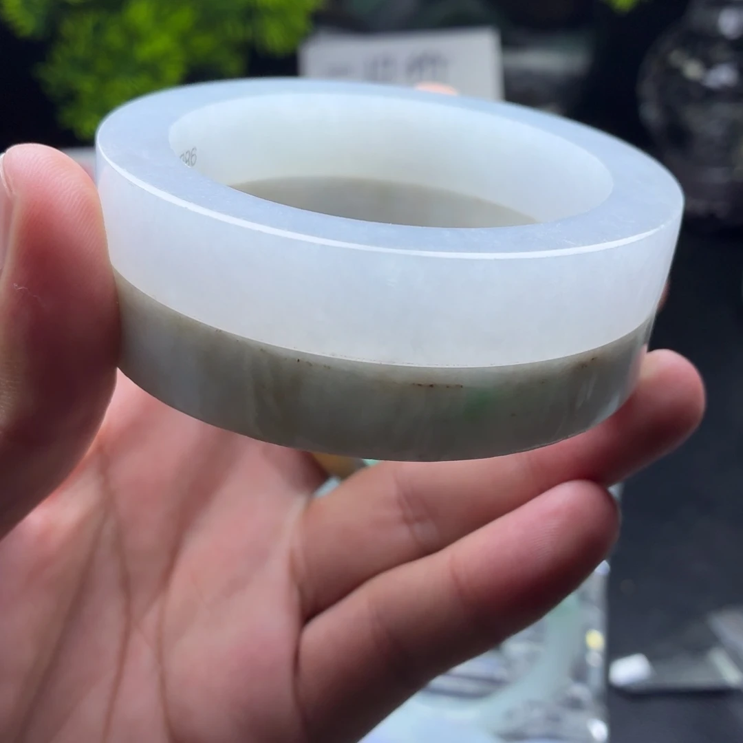 定制翡翠未镶嵌高端翡翠手镯定制白冰白月光