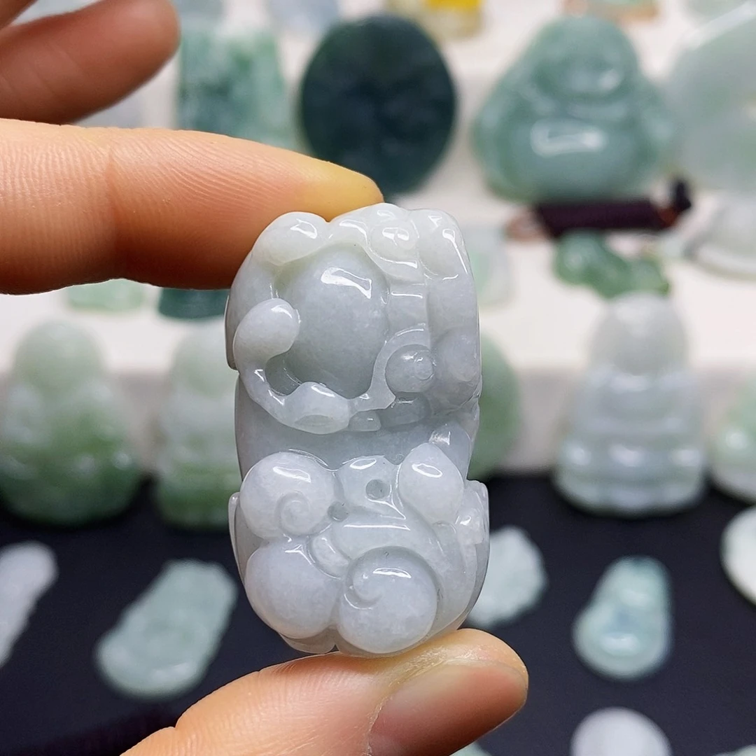 翡翠颈饰未镶嵌吊坠