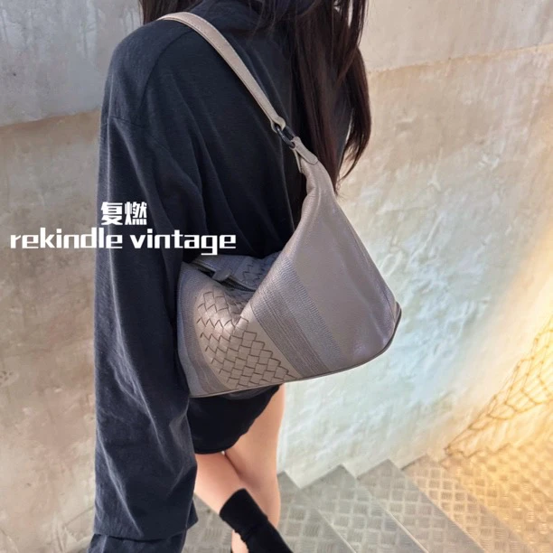 95新 BOTTEGA VENETA/葆蝶家 复燃精选/灰色皮拼饭盒单肩腋下包