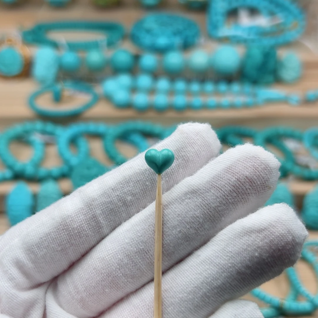 未镶嵌绿松石珠宝奇石