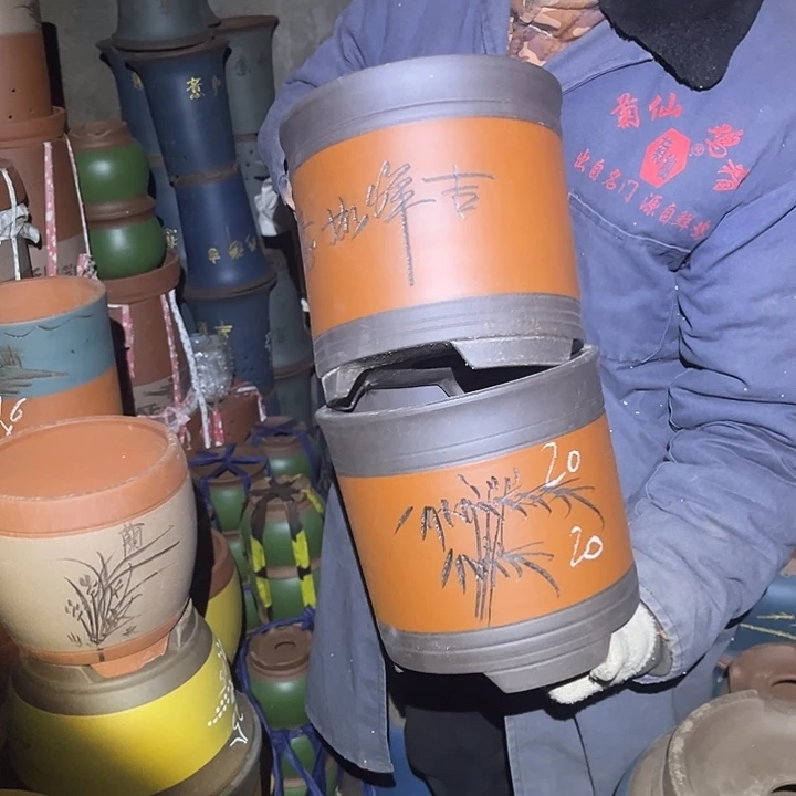 紫砂花盆紫砂花盆也在