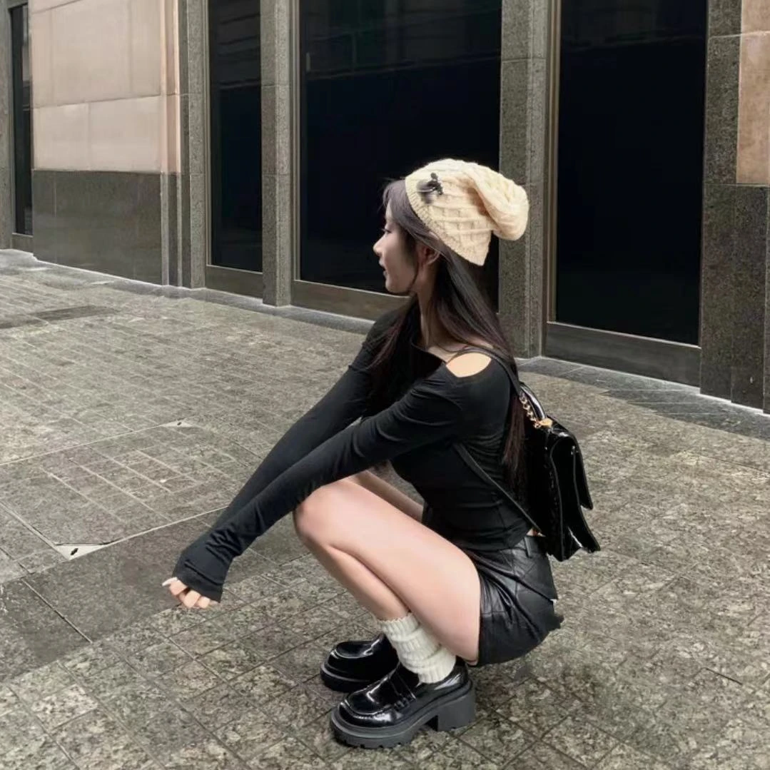 徐秋阳  辣妹心机  百搭时尚气质长袖显瘦加绒一字肩上衣