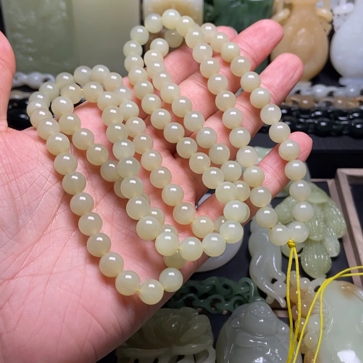 颈饰未镶嵌和田玉芸*
