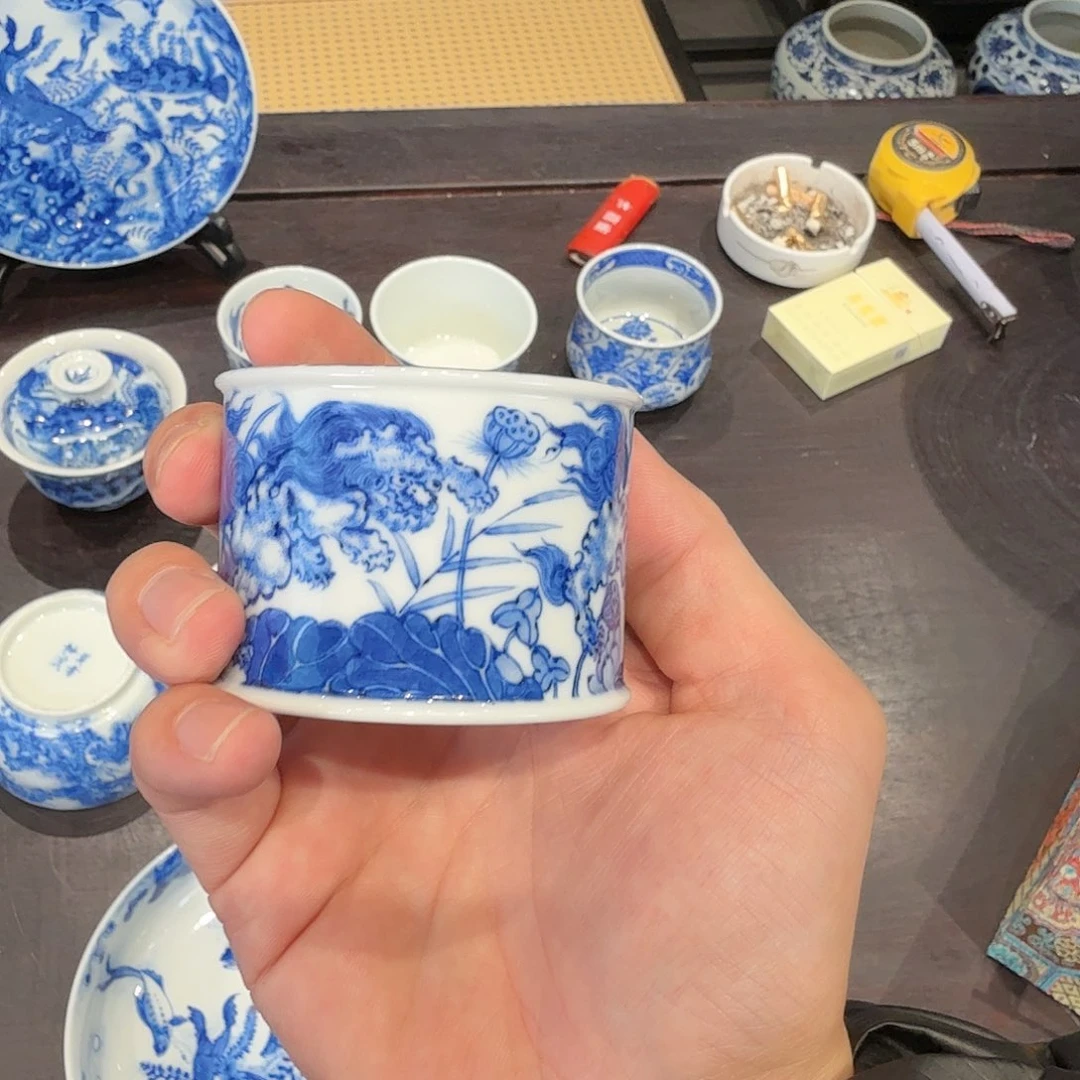 無***凉瓷片狮子盖置香插底座