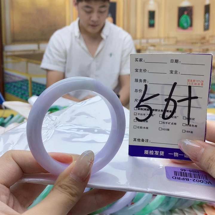 翡翠未镶嵌手镯000……