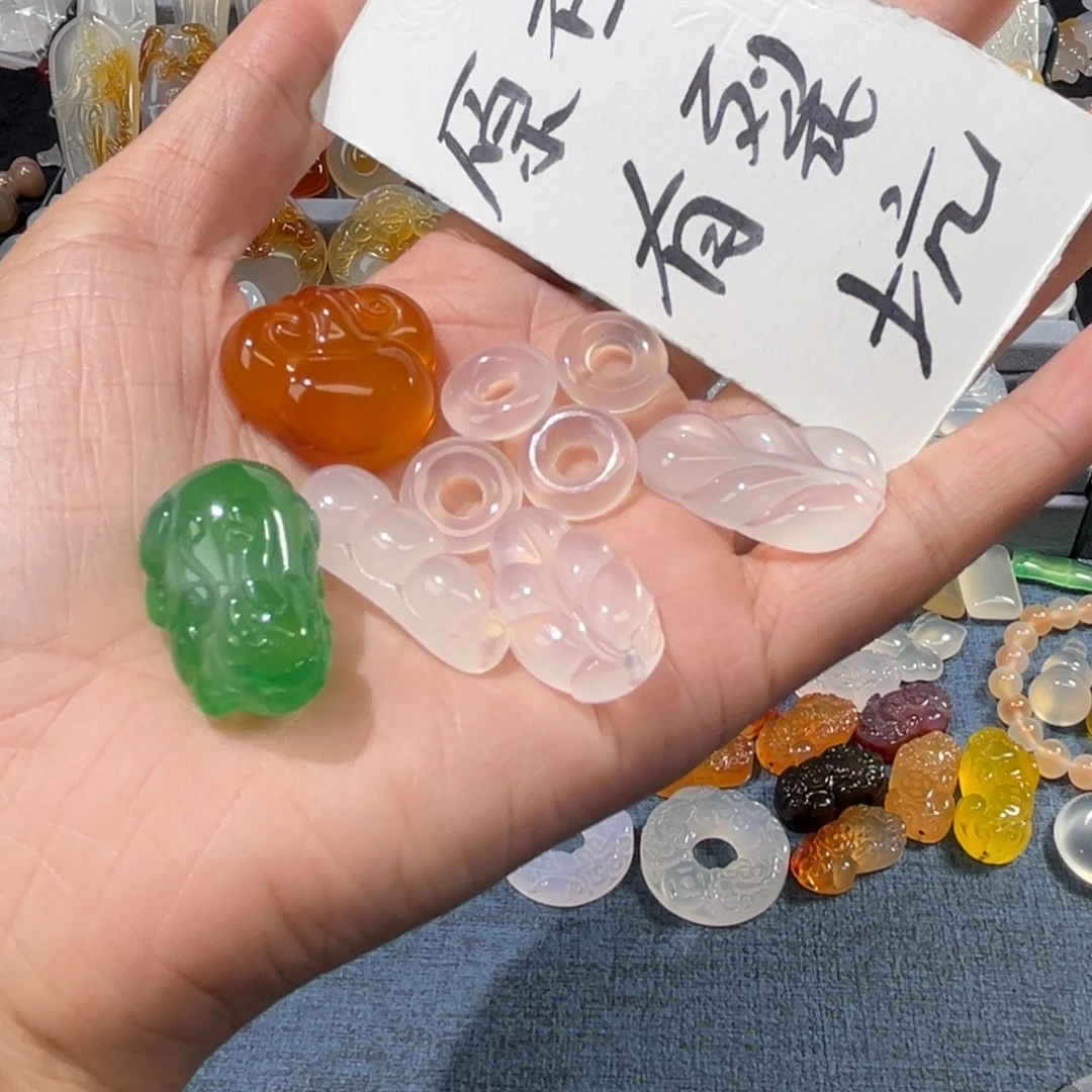 玛瑙/玉髓未镶嵌颈饰