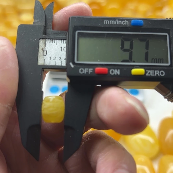 琥珀（矿物珀）未镶嵌裸石