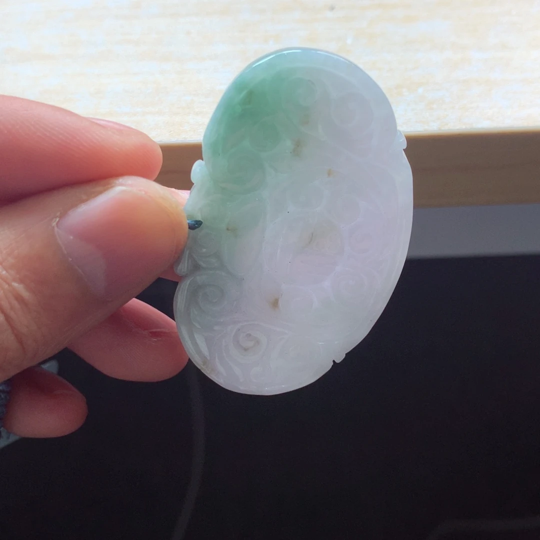 翡翠颈饰未镶嵌吊坠