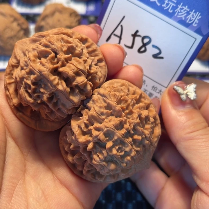 把件桃核51官帽A582
